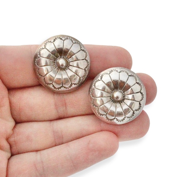 Vintage Sterling Silver Concho Clip On Earrings Large Domed Southwestern - Picture 3 of 6